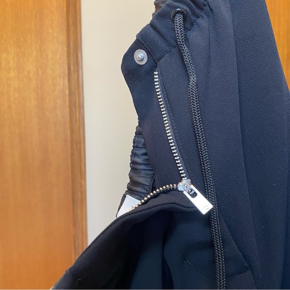 BNWT Wilfred Aritzia Marne Parachute Pant Size 6 Black - Picture 7 of 8